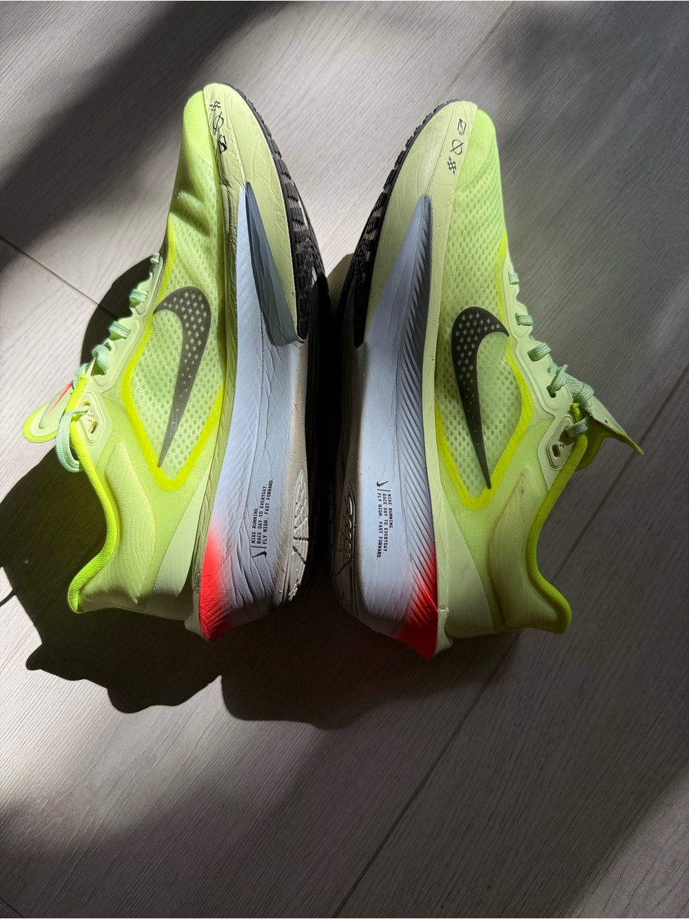 Nike Zoom Fly 6 - Lime Green. Women’s size 10 - Picture 4 of 8